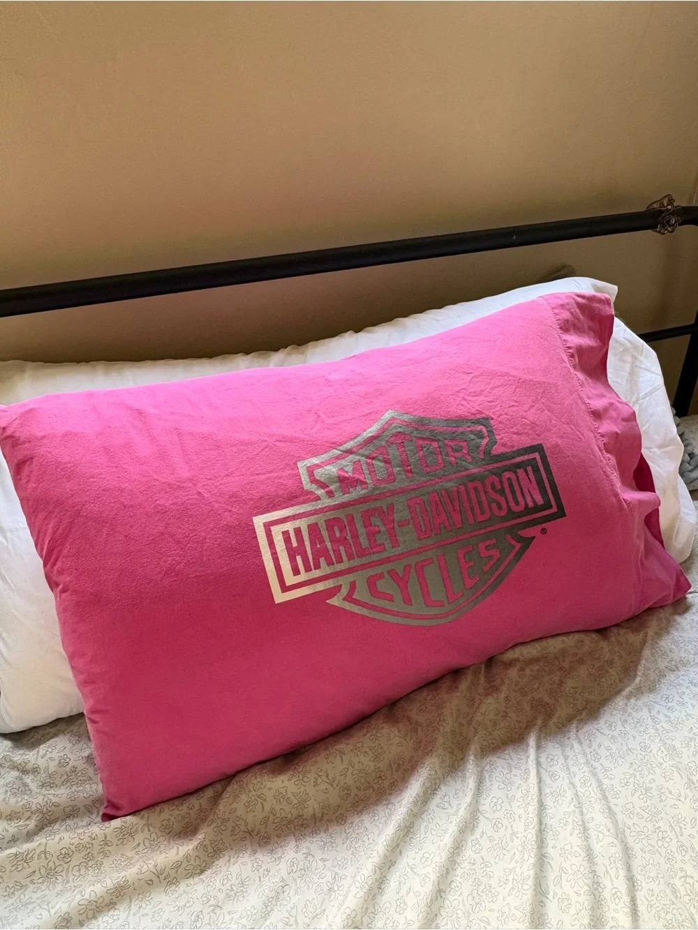 Harley Davidson Motorcycles Pink Silver Grey Standard 100% Cotton Pillow Case